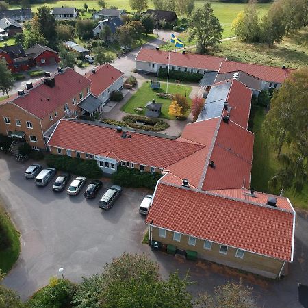 Bralanda Hotell Och Vandrarhem Bagian luar foto