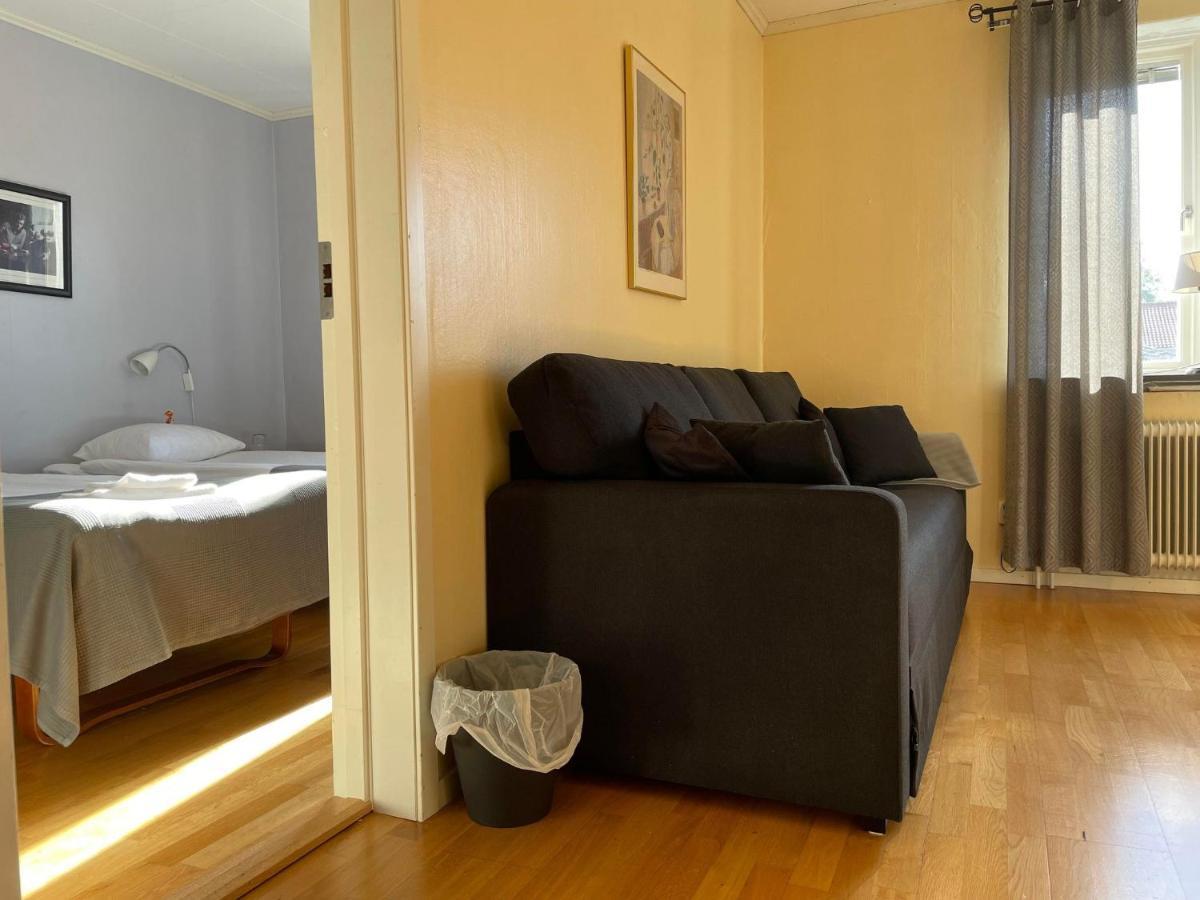 Bralanda Hotell Och Vandrarhem Bagian luar foto