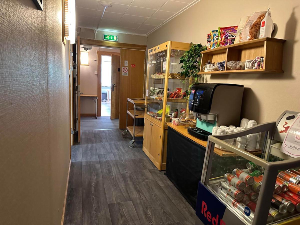 Bralanda Hotell Och Vandrarhem Bagian luar foto