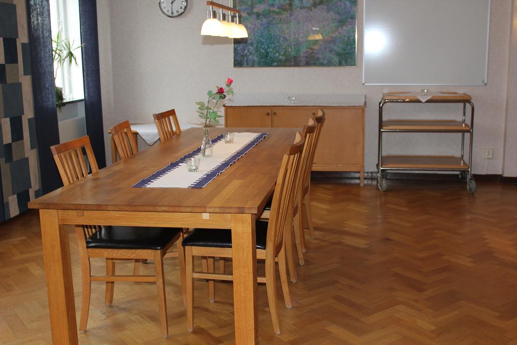 Bralanda Hotell Och Vandrarhem Bagian luar foto