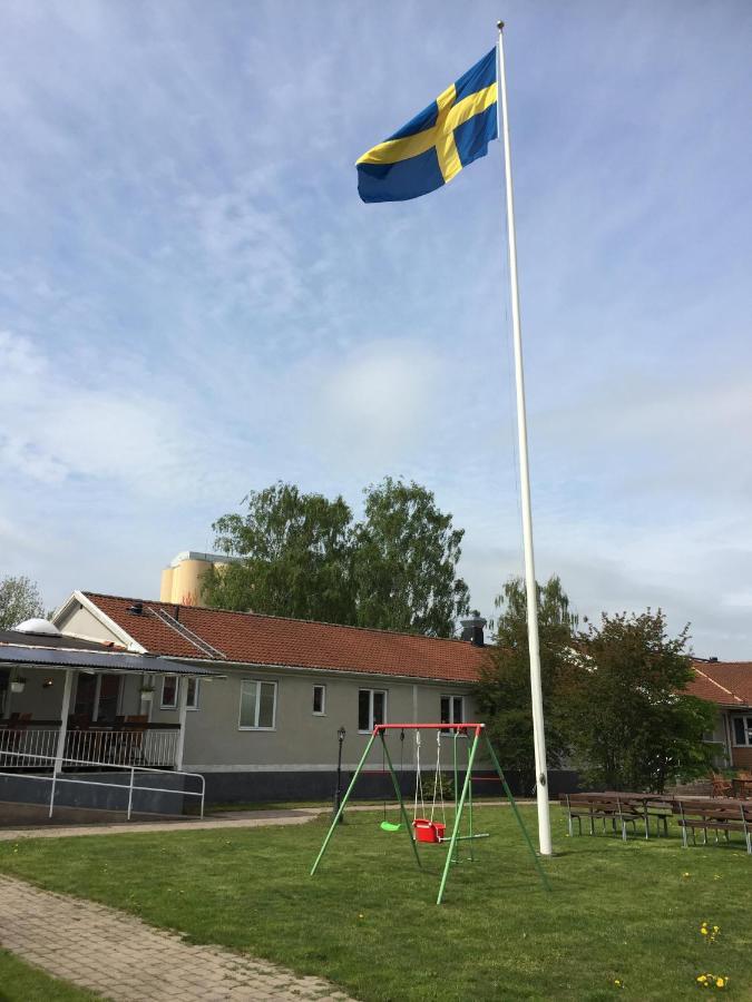 Bralanda Hotell Och Vandrarhem Bagian luar foto